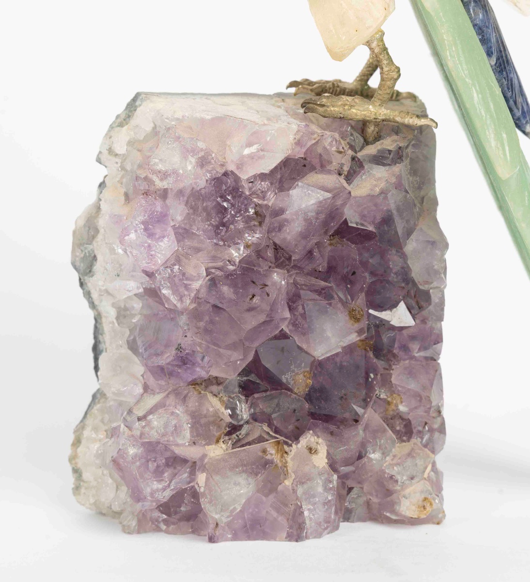 Une sculpture de perroquet en améthyste, XXe siècle — 3