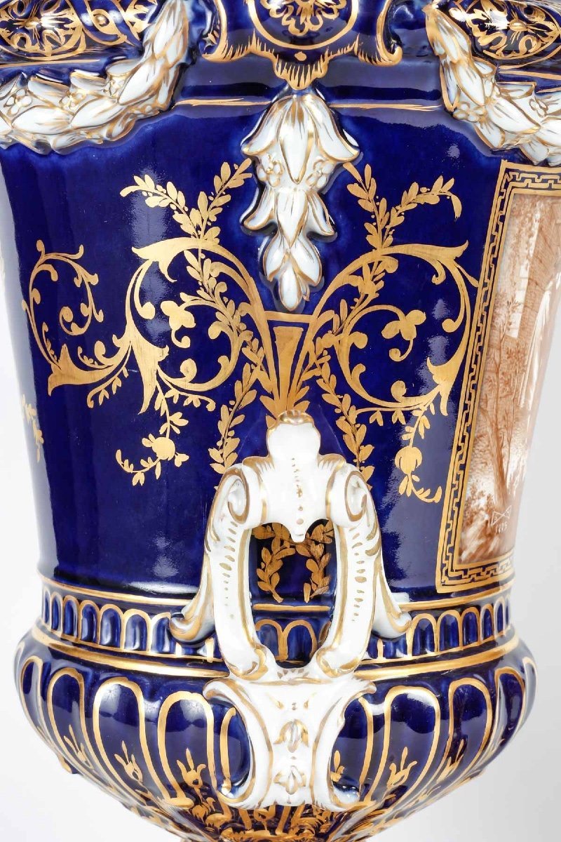 Paire de vases en porcelaine — 10