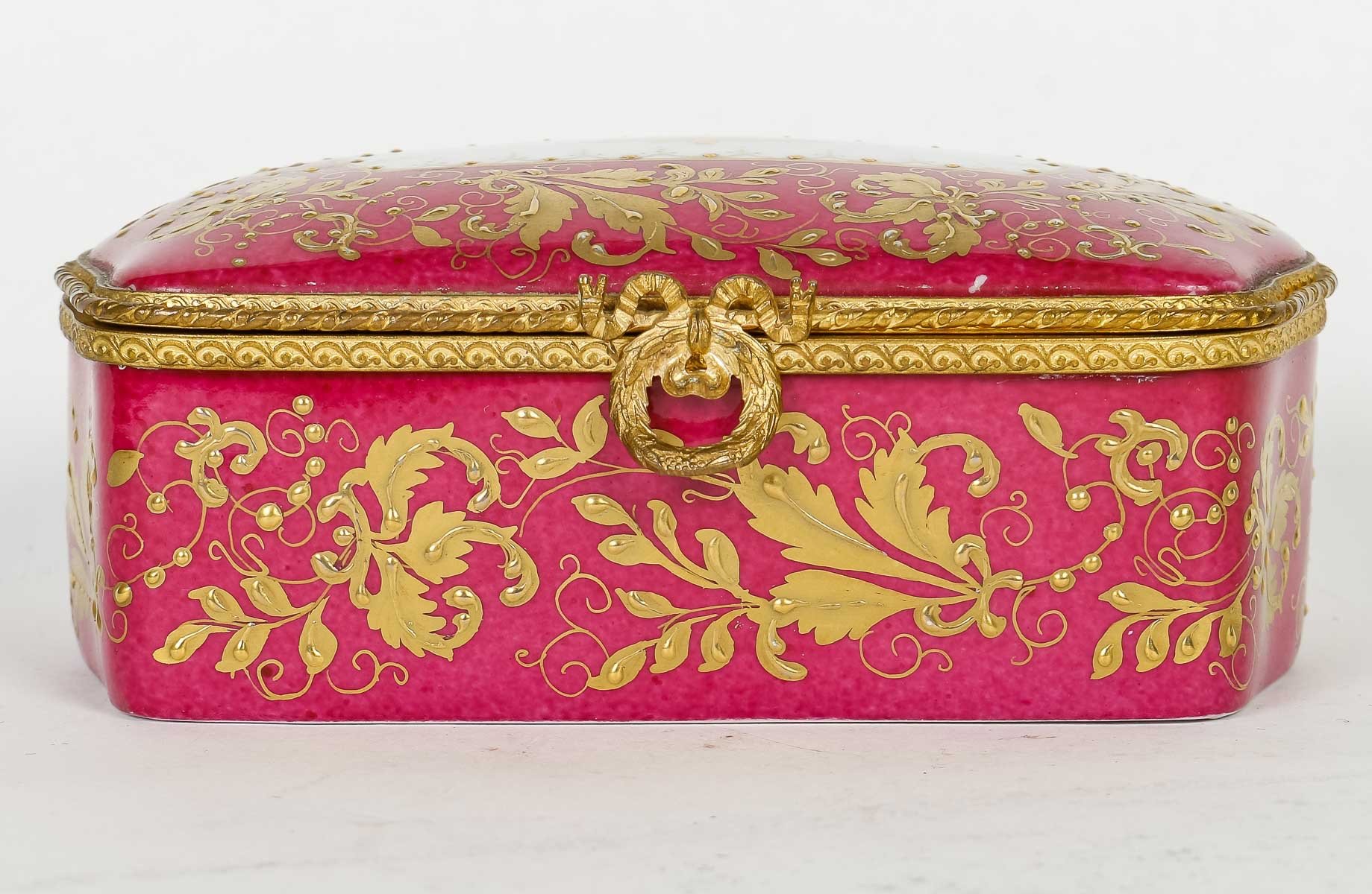 Un coffret en porcelaine de Limoges — 5