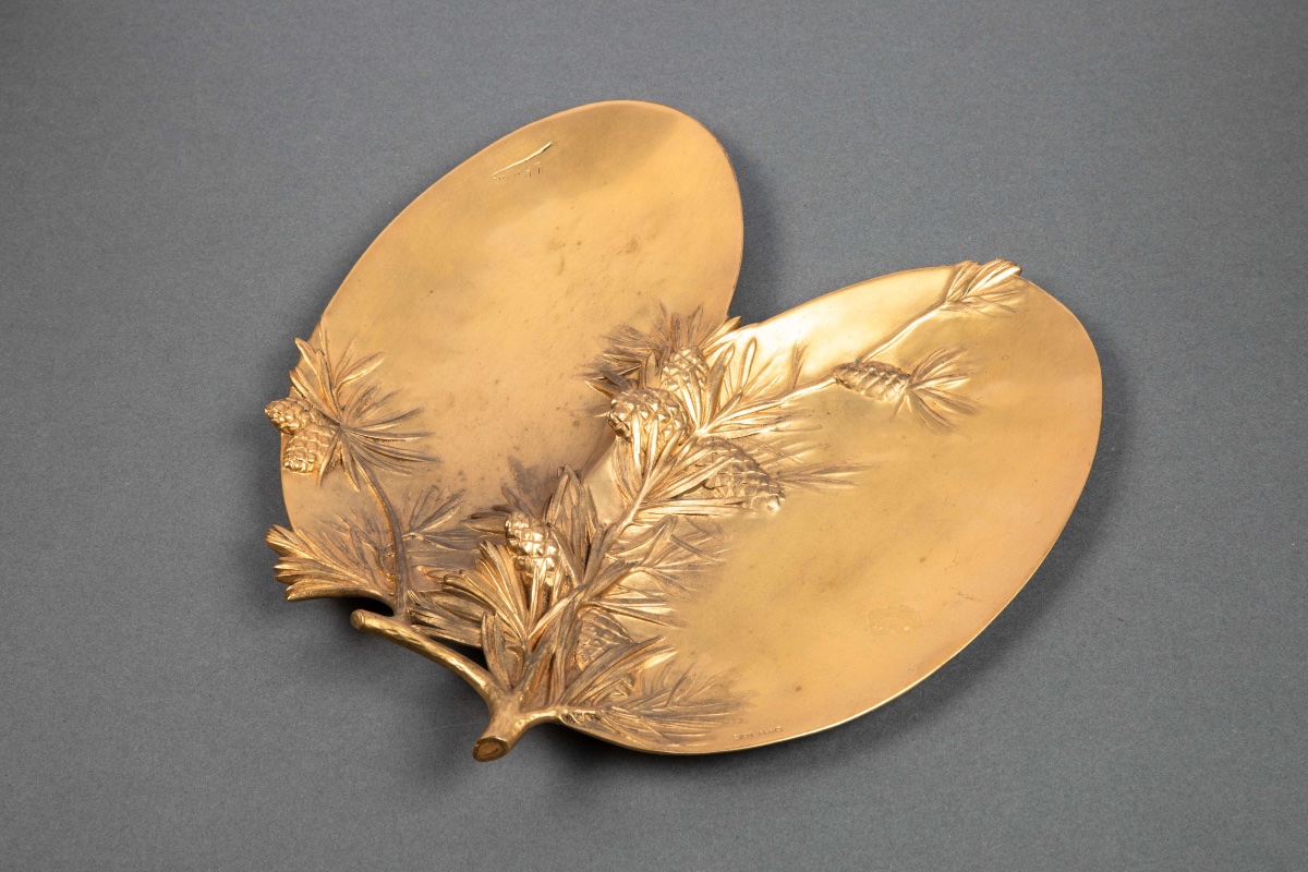 Une coupe Vide-poche en bronze doré, début du XXe siècle — 5