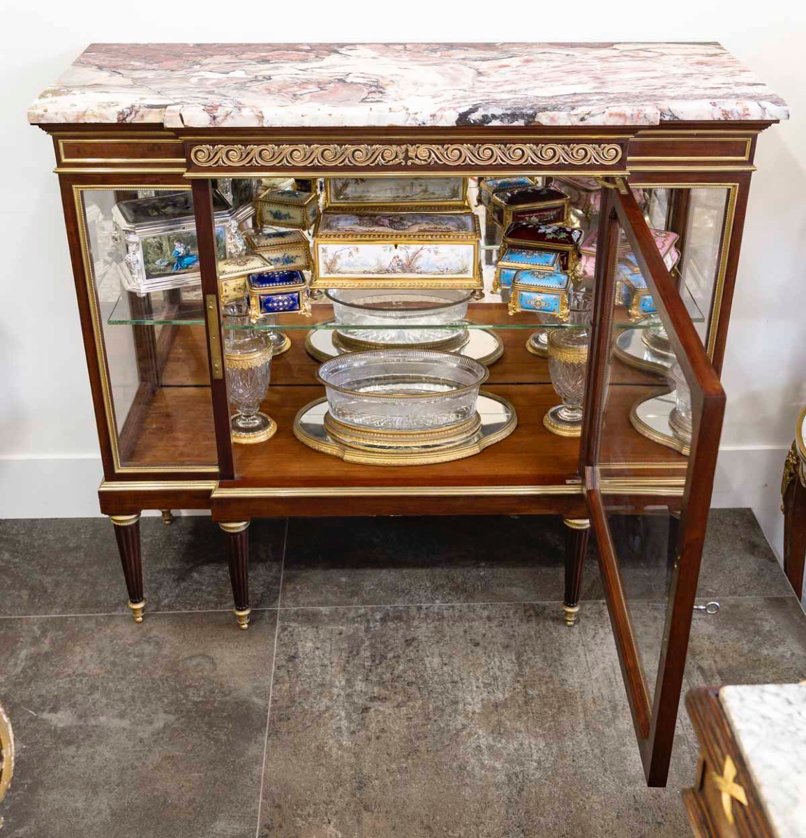 Une paire vitrine Paul Sormani (1817-1877) — 3