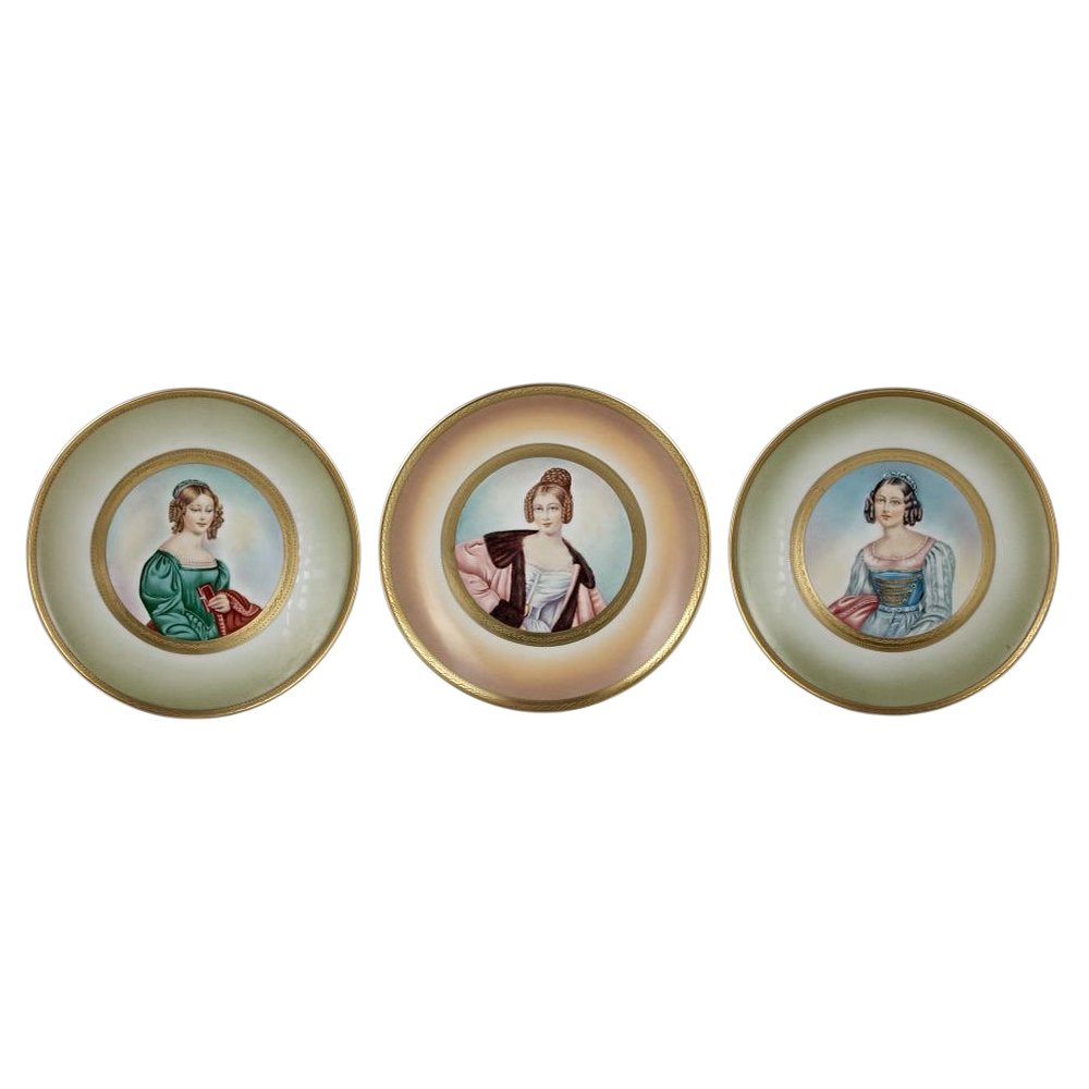 Une série de trois assiettes en porcelaine, Allemagne XIX — 13