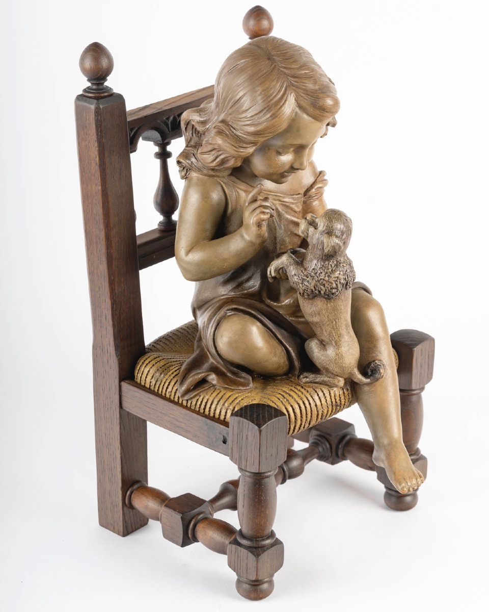 Une sculpture en terre cuite — 7