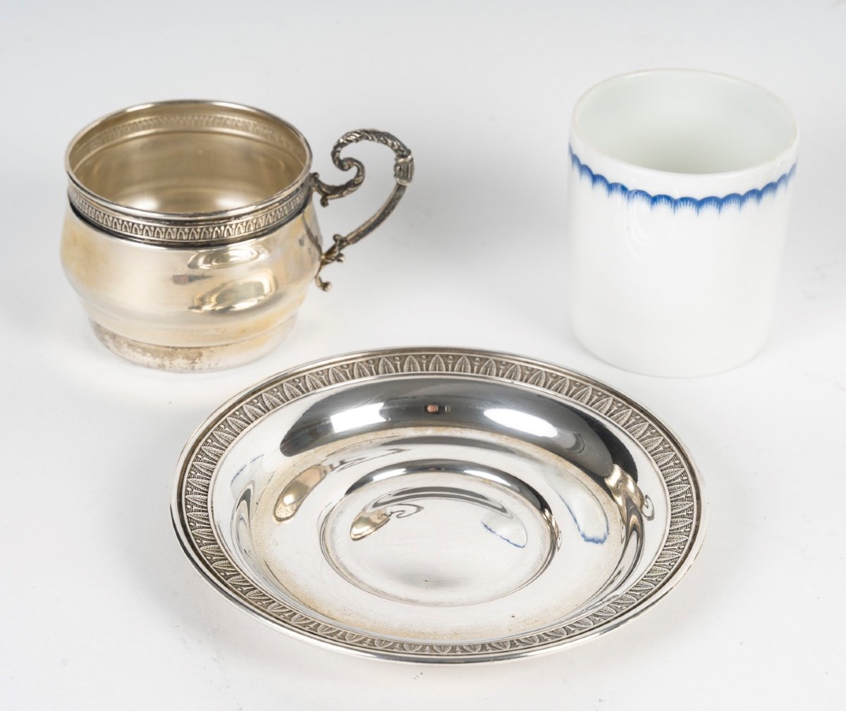 Une Série de Tasses en porcelaine et Argent Massif — 7