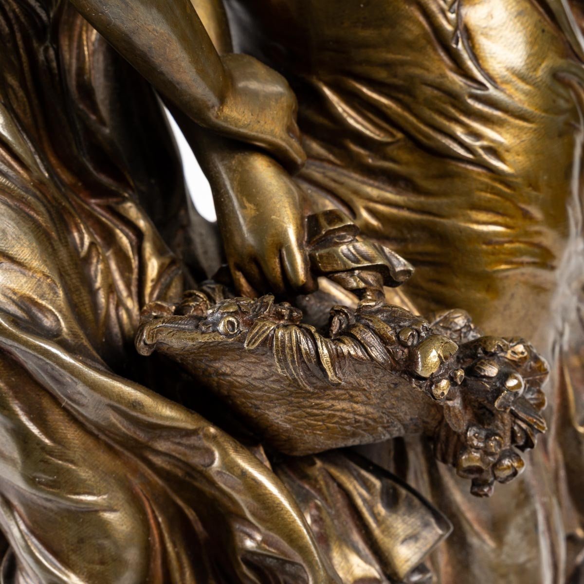 Sculpture des deux soeurs au panier de fleurs en bronze Hippolyte François Moreau — 7