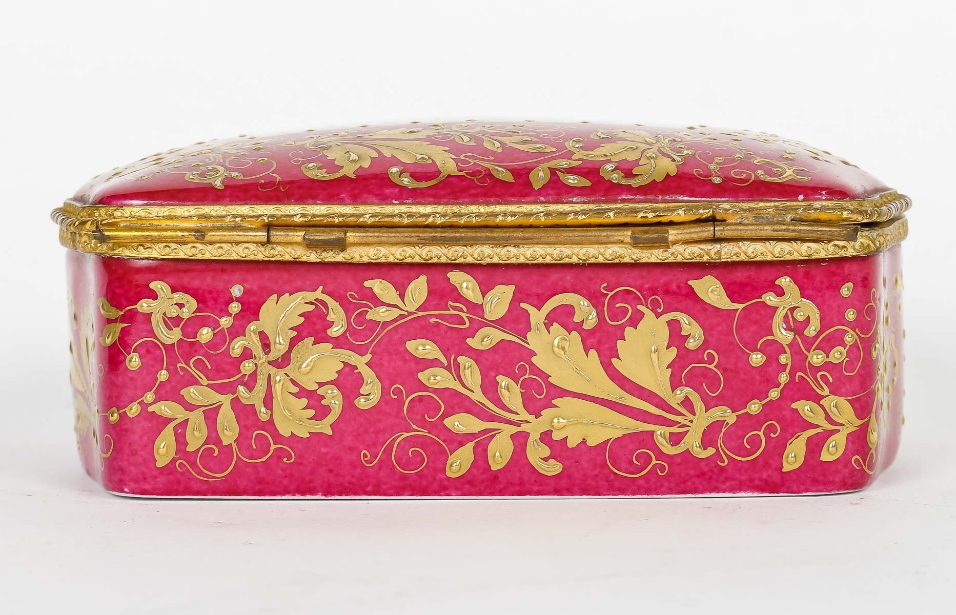 Un coffret en porcelaine de Limoges — 7