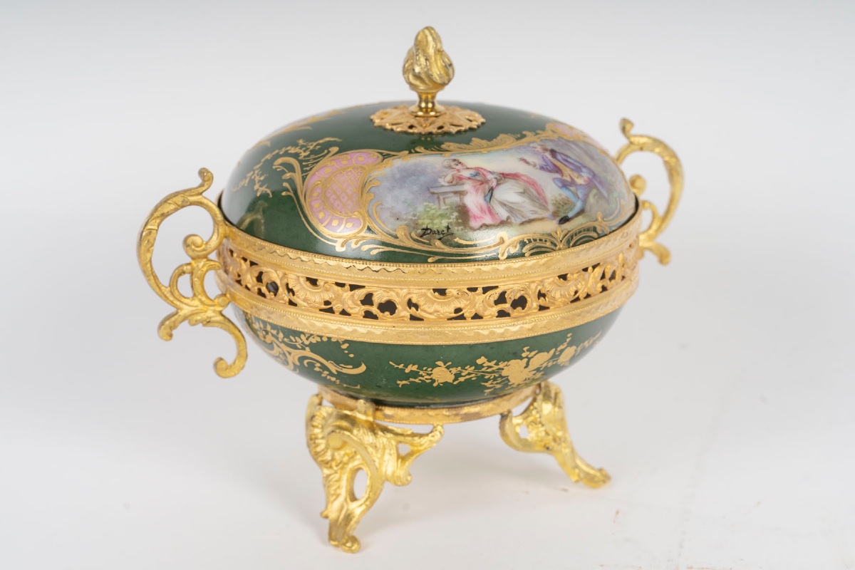 Bonbonnière – brûle-parfum en porcelaine, Sèvres XIXe siècle — 3