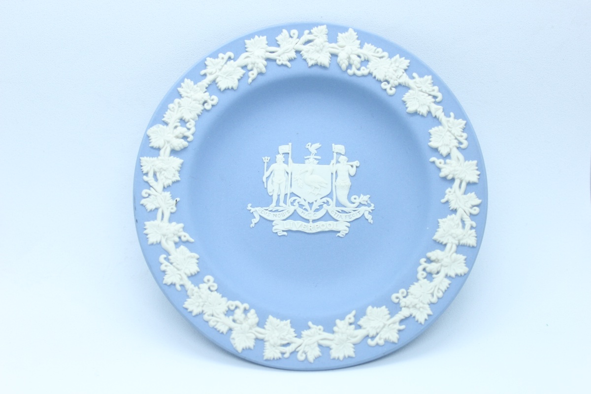 Coupelle Commémorative Wedgwood Jasperware – Liverpool – Emblèmes Allégoriques — 2