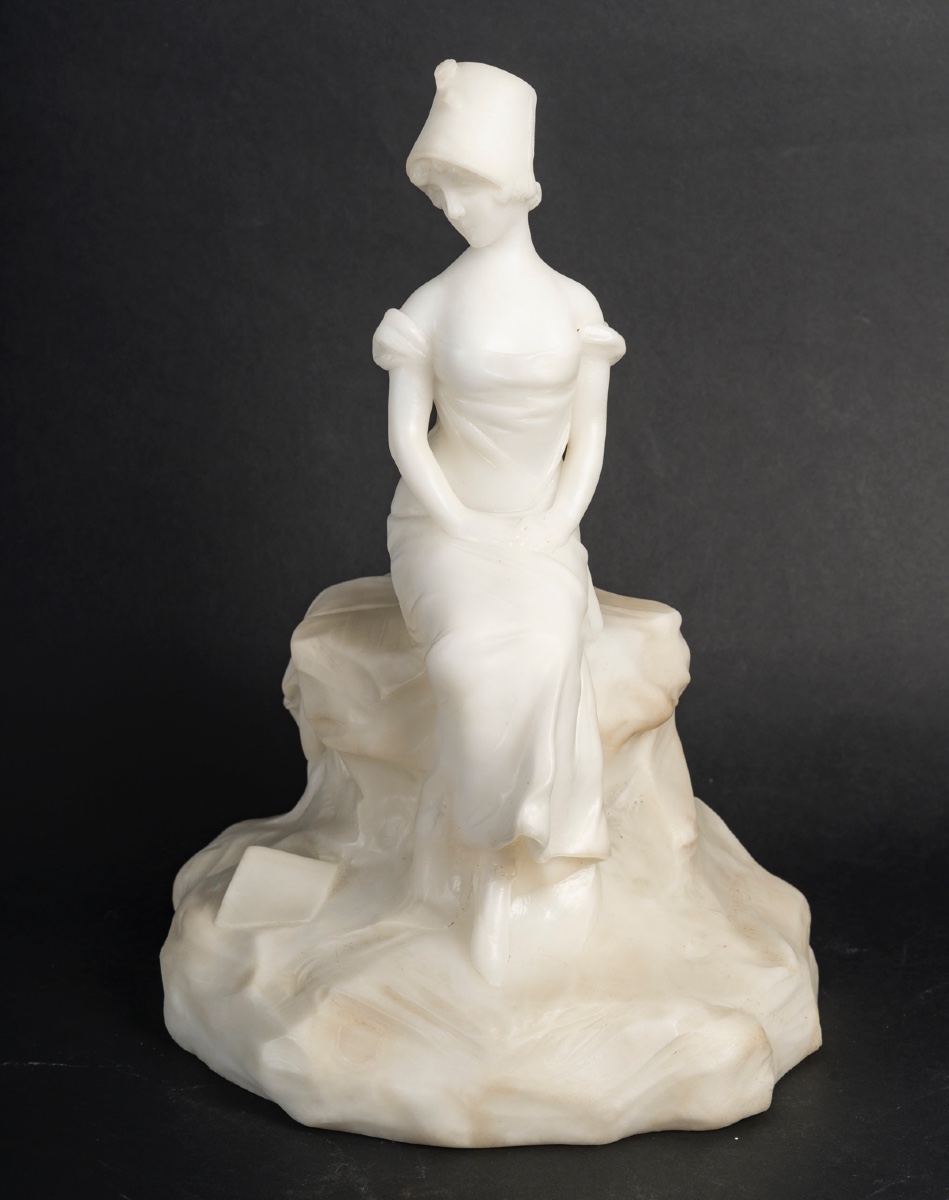 Une sculpture en albâtre, Georges Van Der Straeten, fin du XIXe siècle