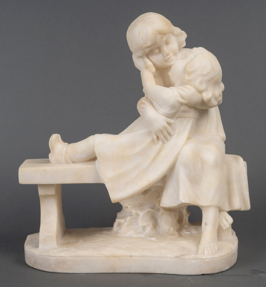 Sculpture en albâtre signée PUGIS – art nouveau, circa 1890–1910 — 2