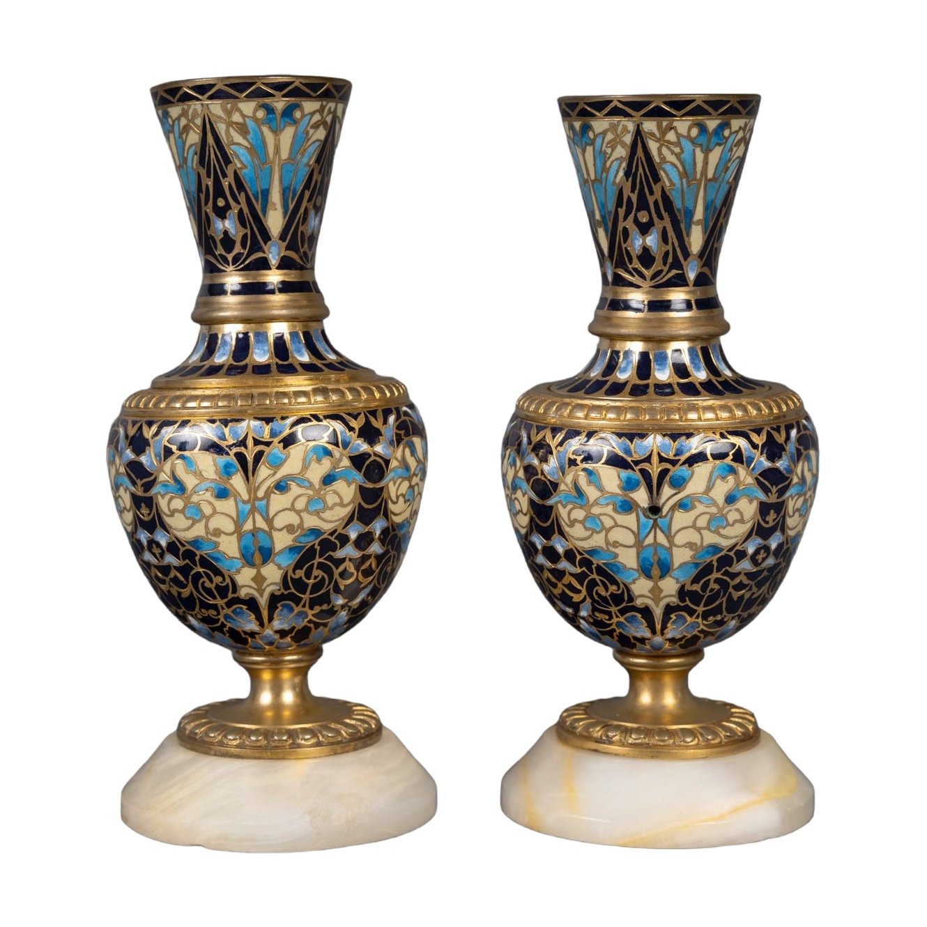Une paire de petits vases en bronze et émail cloisonné fin du XIXe siècle — 14