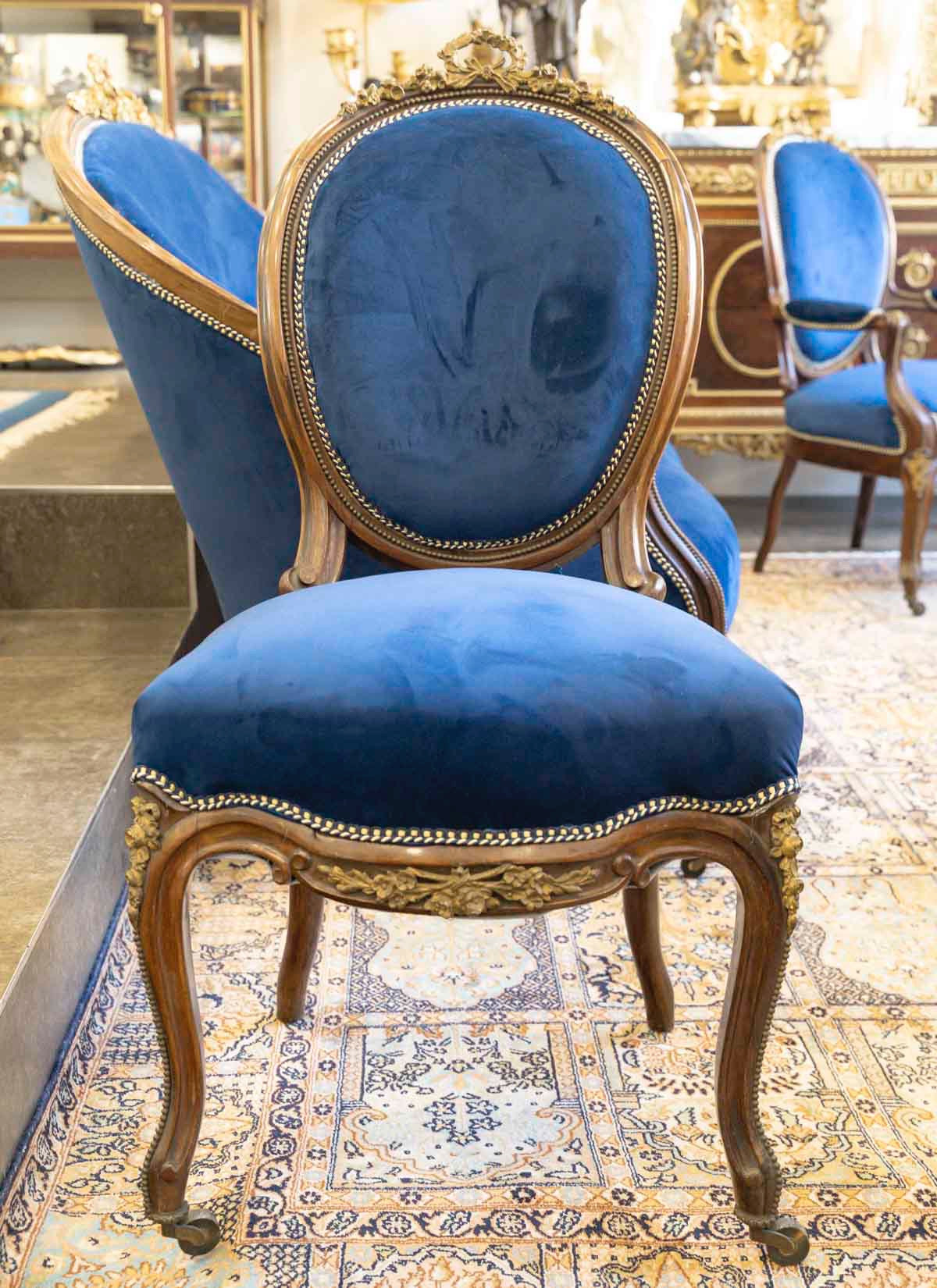 Mobilier de salon en acajou mouluré, époque Napoléon III — 27