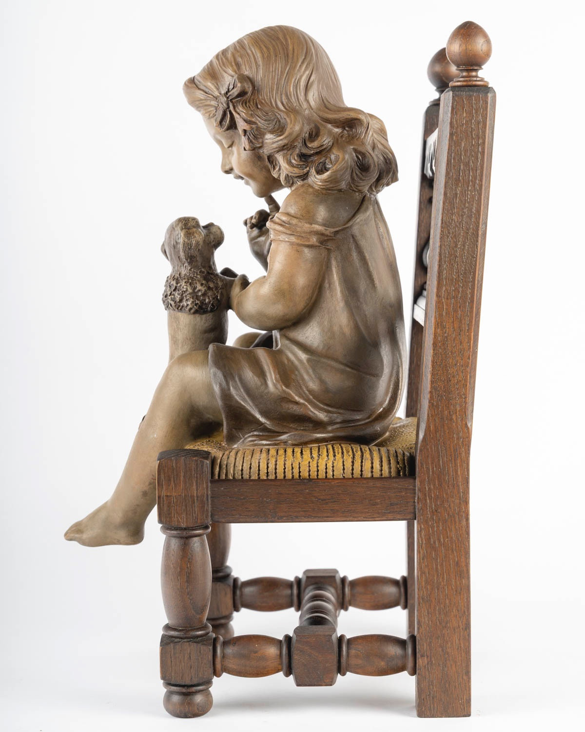 Une sculpture en terre cuite — 17