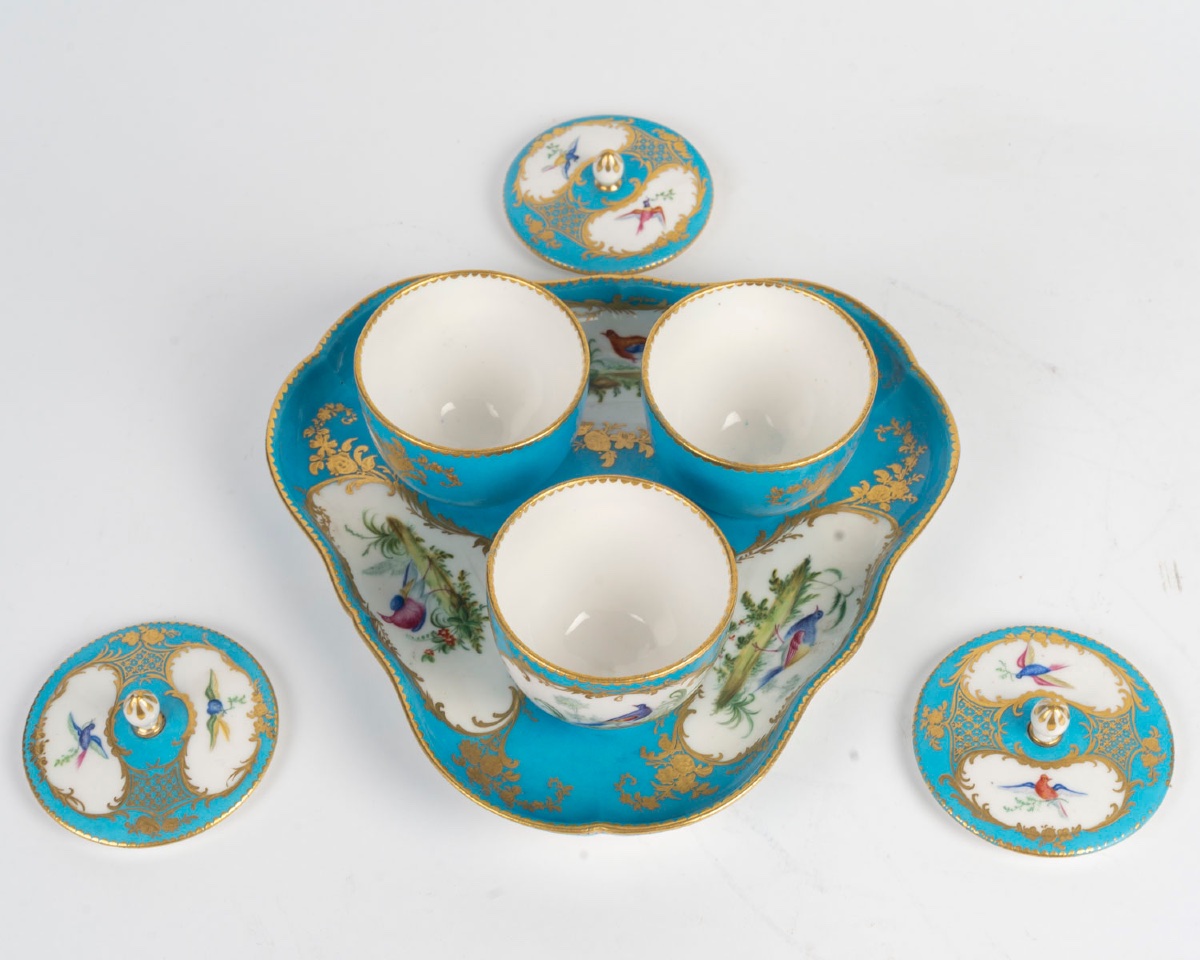 Un crémier en porcelaine de Sèvres, époque XVIIIe siècle — 8