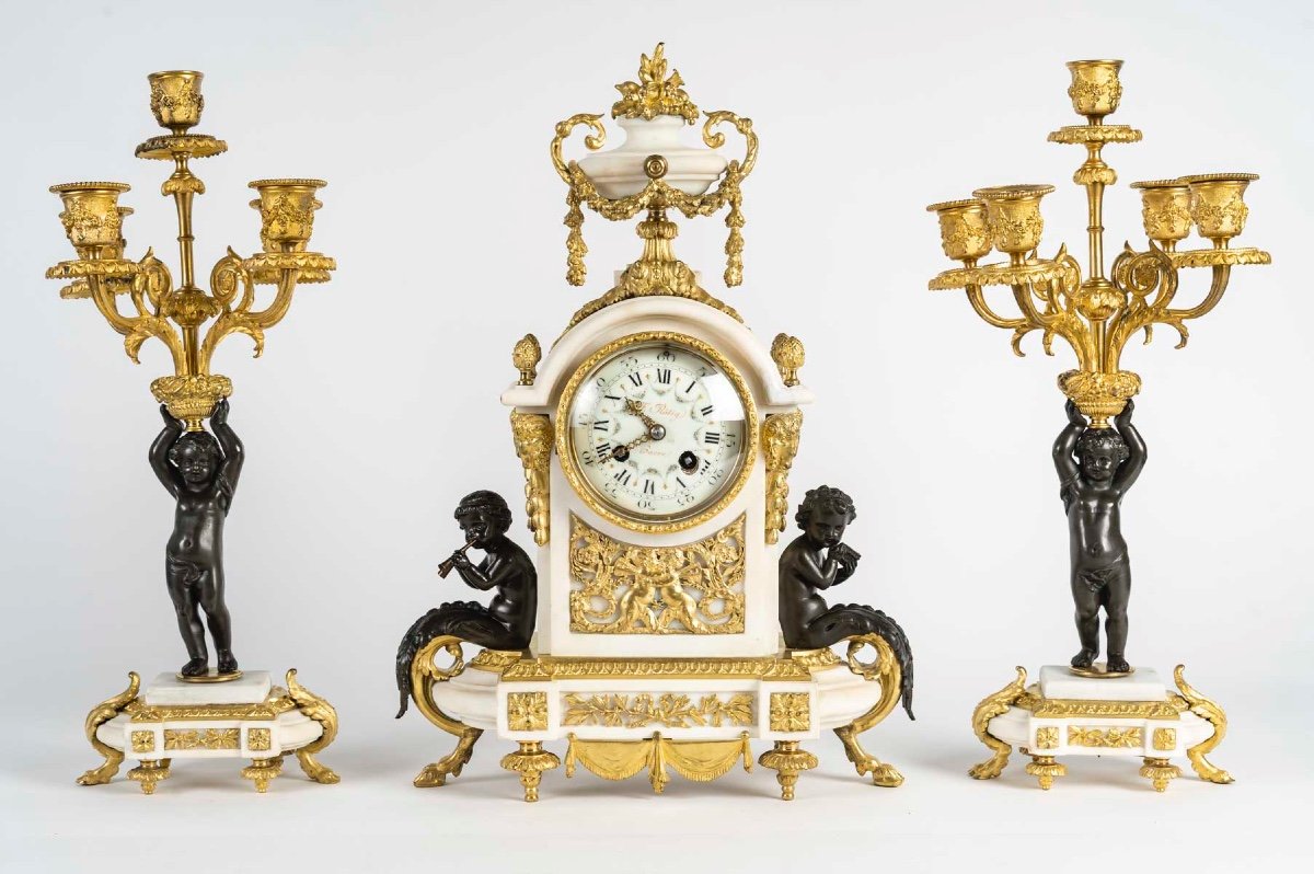 Une Garniture en bronze doré et marbre blanc, XIXe siècle — 2