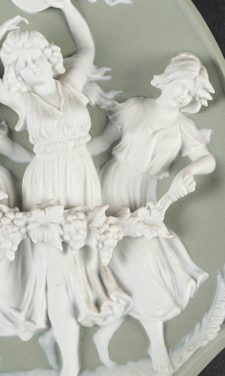 Une paire de plaques en porcelaine de Wedgwood, début du XXe siècle — 8