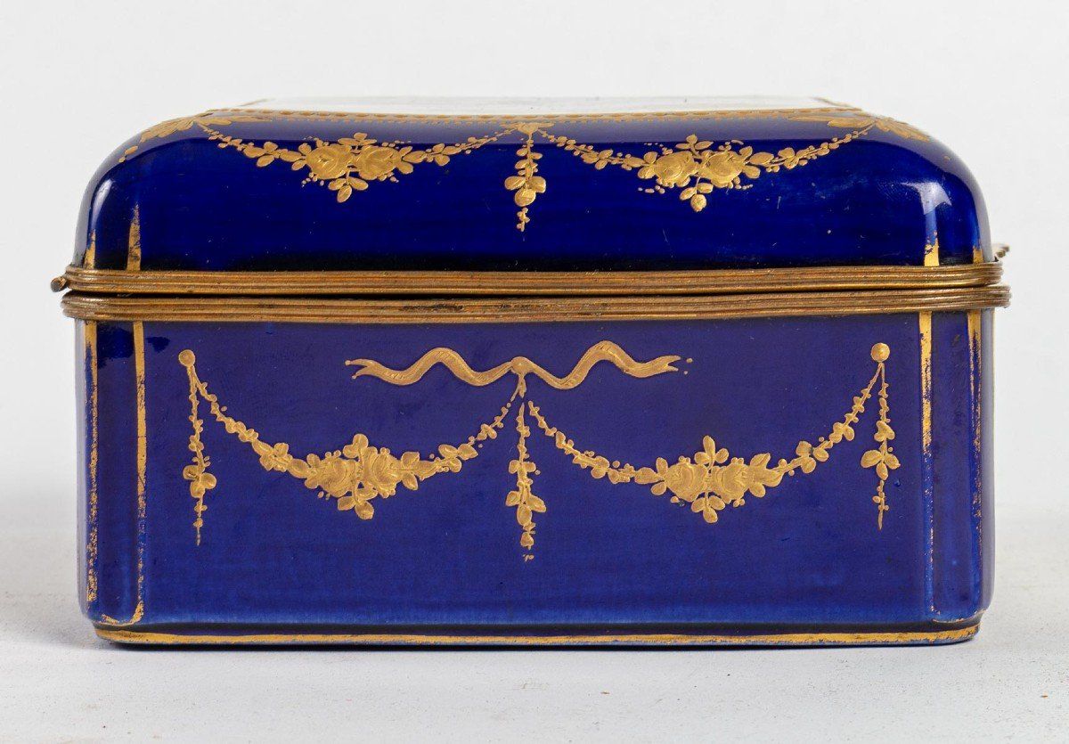 Coffret en porcelaine bleu fin du XIXe siècle — 9