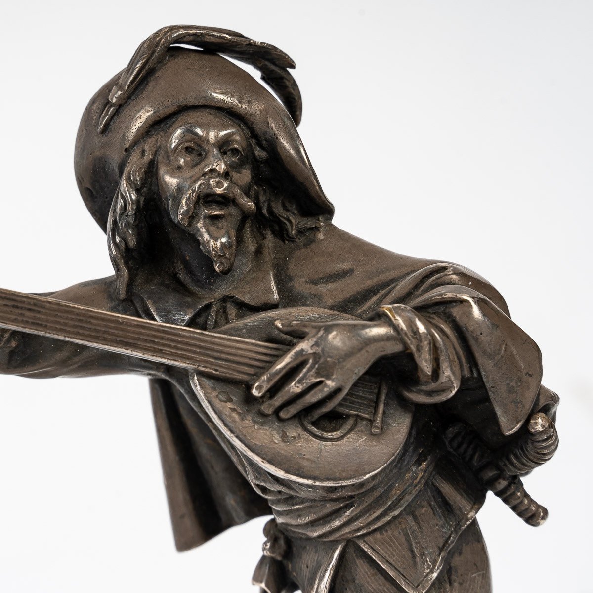 Paire de sculptures en bronze argenté XIXe siècle — 10