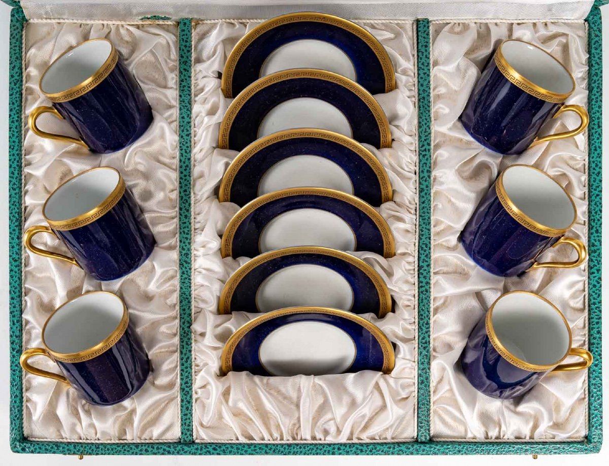 Série de Tasses et sous-tasses en porcelaine de Limoges — 6