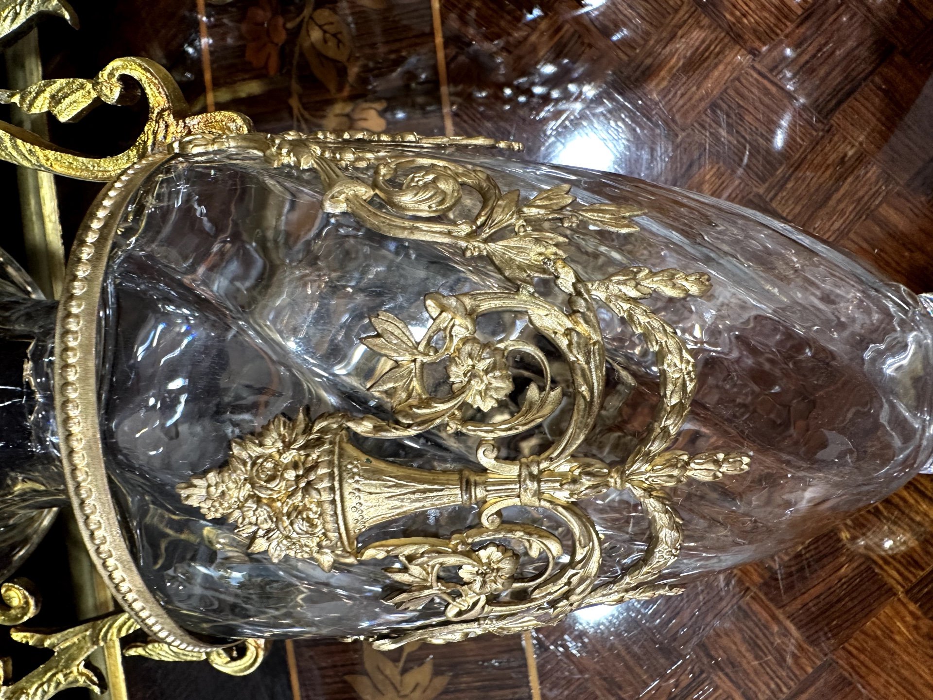 Paire de vases Napoléon III en cristal et bronze doré – XIXe siècle — 16