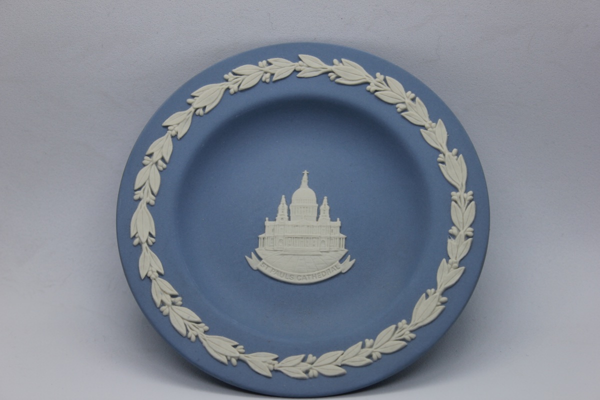 Coupe Commémorative Wedgwood Jasperware – ST PAUL CATHEDRAL – Made in England — 5