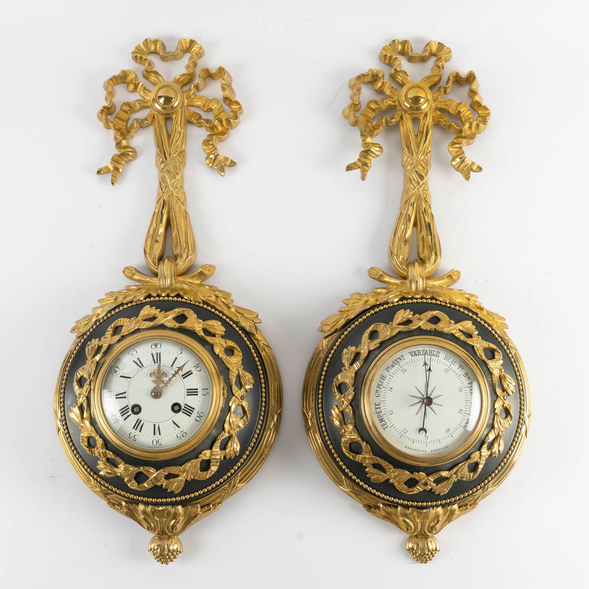 Cartel d’applique et baromètre assorti en bronze doré, fin du XIXe siècle — 2