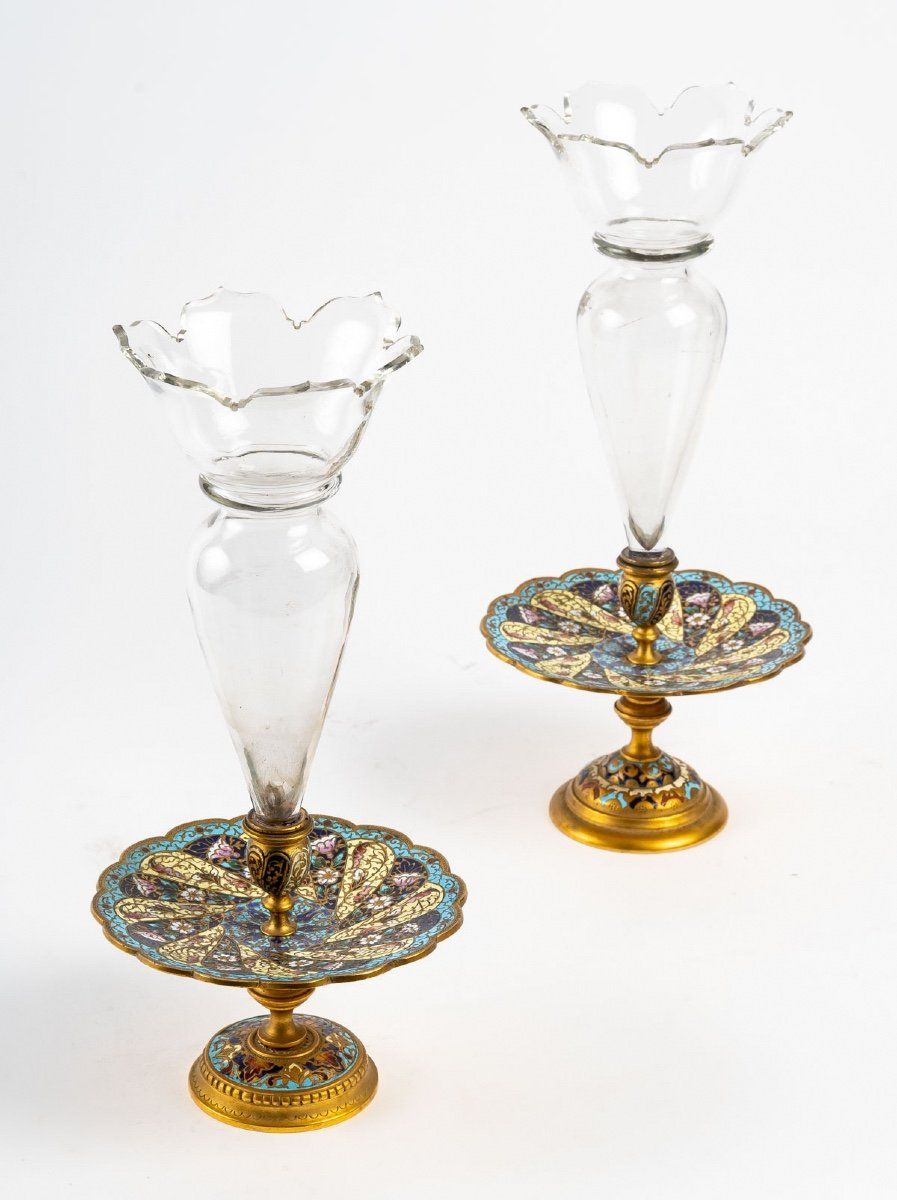 Paire de coupes en cristal avec Base en bronze doré et émail cloisonné fin du XIXe siècle — 3