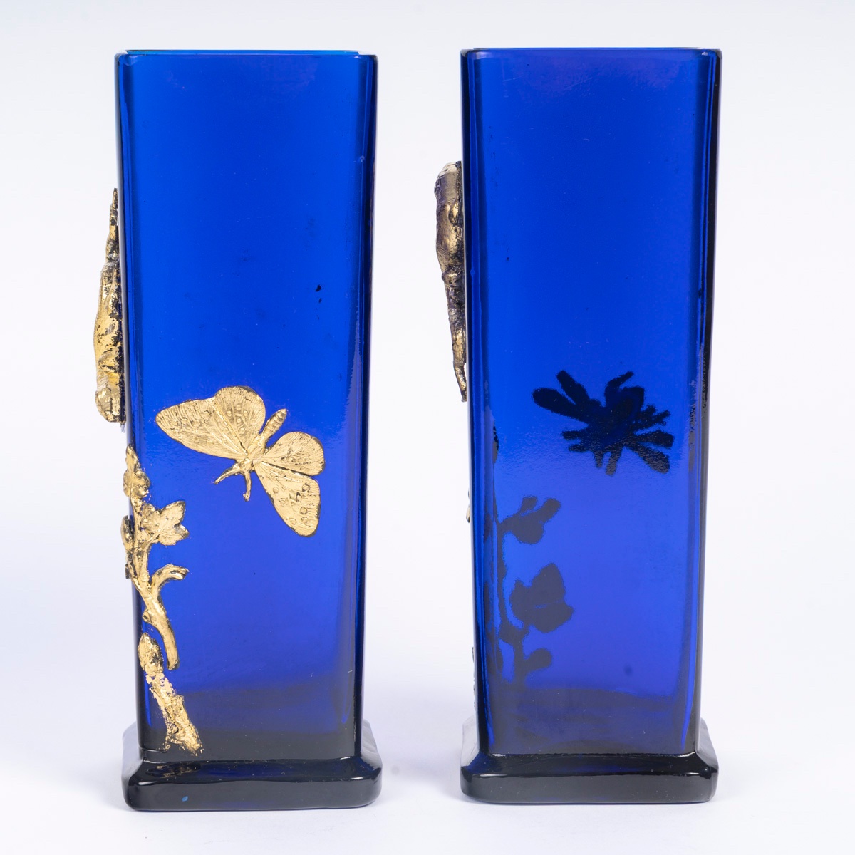 Une paire de vases en cristal bleu époque art nouveau — 9