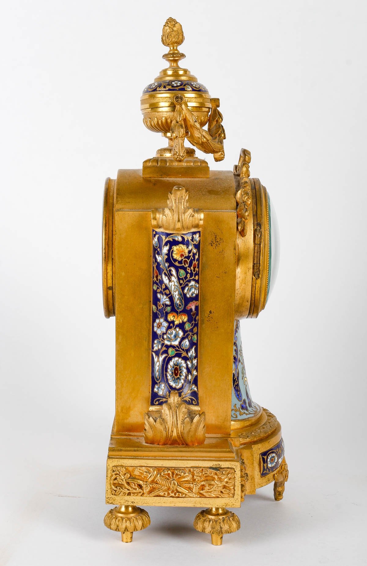 Une garniture en bronze doré et émail cloisonné fin du XIXe siècle — 5