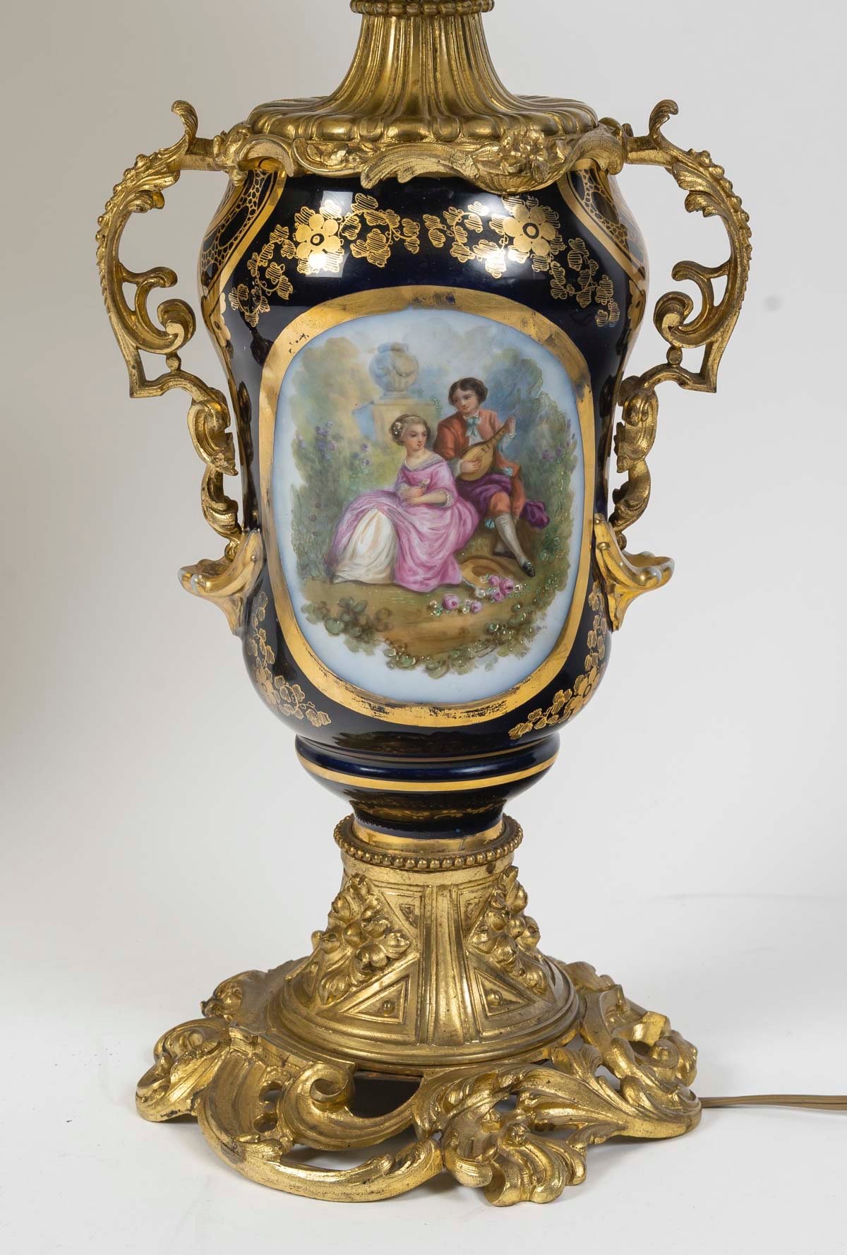 Paire de lampes en porcelaine de Bayeux et bronze doré – fin du XIXe siècle — 15