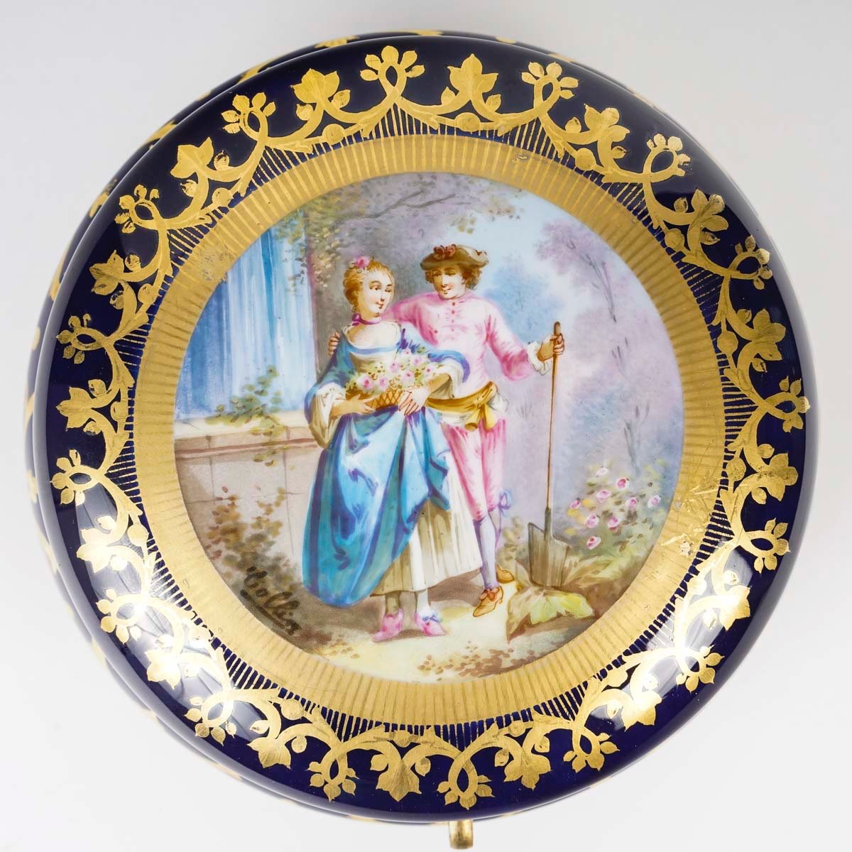 Belle boîte -bonbonnière en porcelaine de Sèvres, fin du XIXe siècle — 4