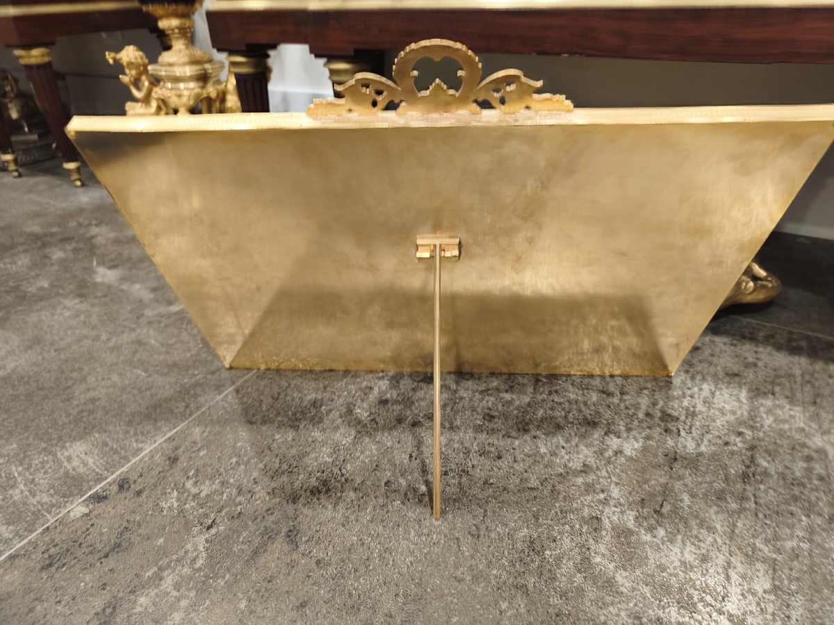 Grand cadre photo en bronze doré de style Louis XVI, fin du XIXe siècle — 10