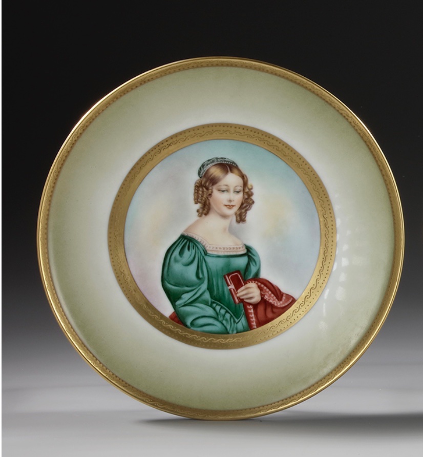 Une série de trois assiettes en porcelaine, Allemagne XIX — 5