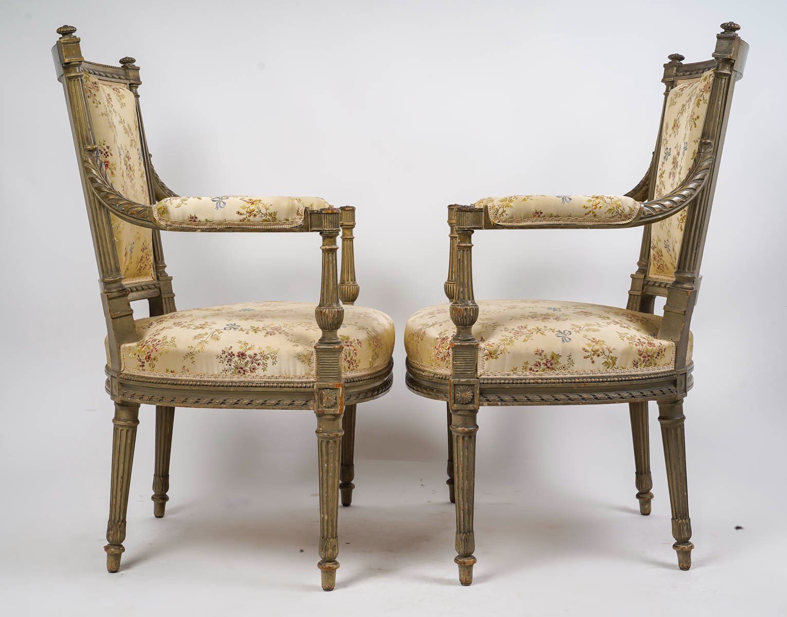 Une paire de fauteuils de style Directoire XIXe siècle — 5