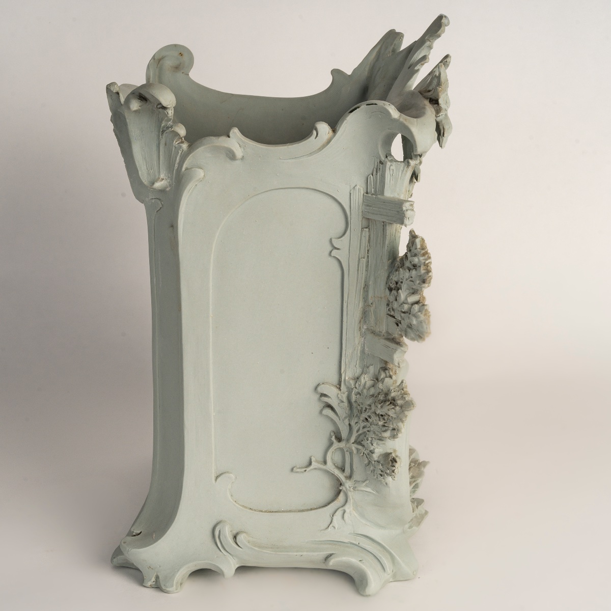 Une coupe cache pot, en porcelaine de Wedgwood, fin du XIXe siècle — 4