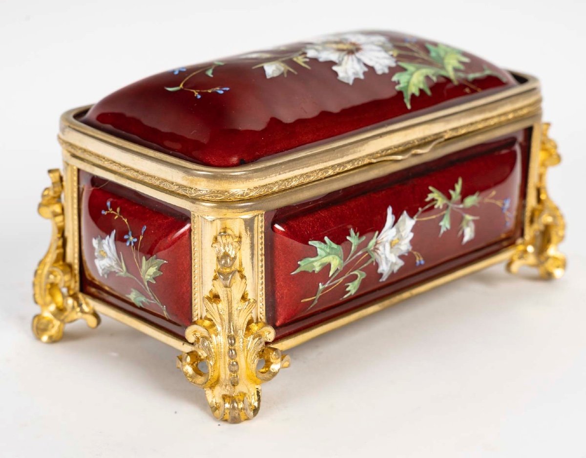 Coffret à bijoux en émail de Limoges et bronze doré, vers 1900 — 13