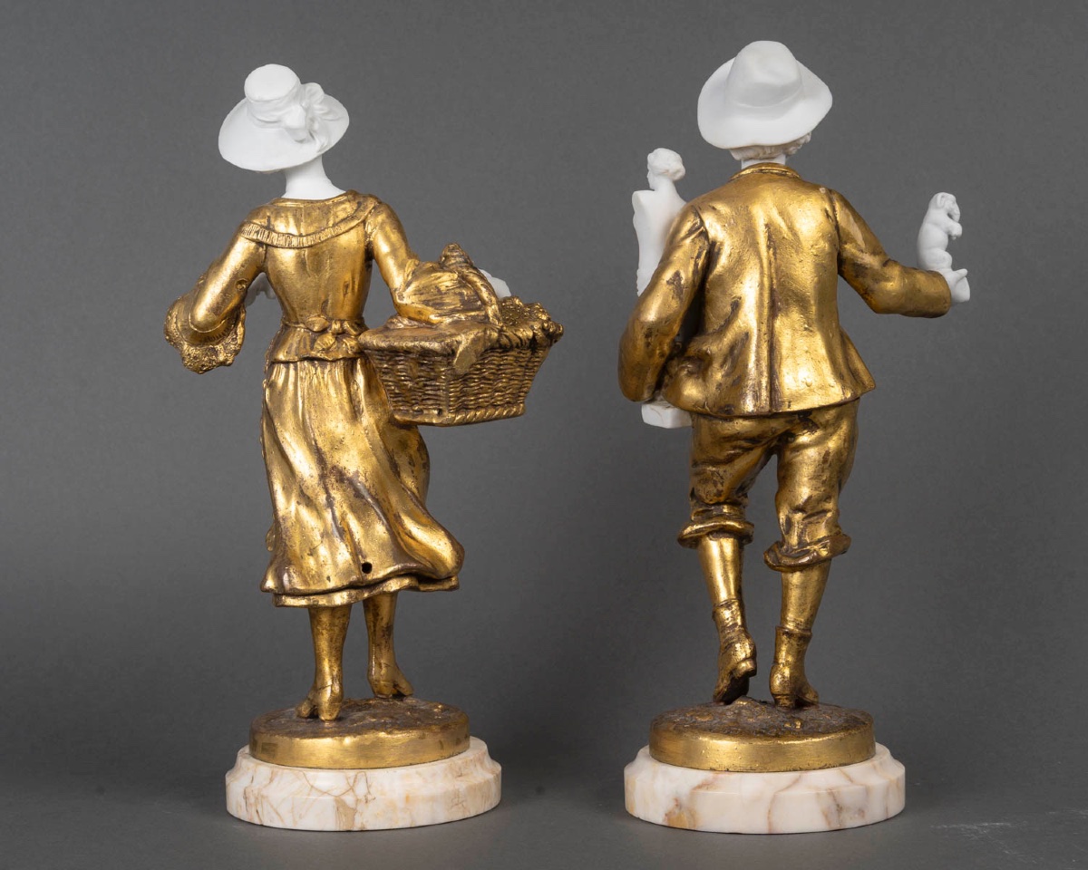 Une paire de sculptures en régule et biscuit, époque fin du XIXe siècle — 5