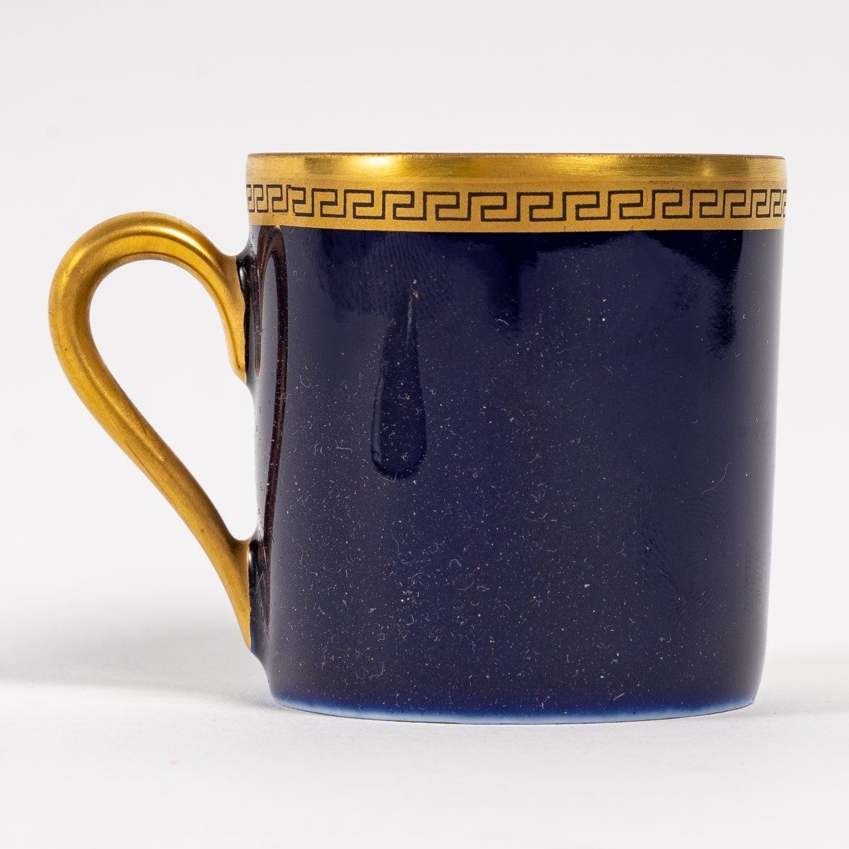 Série de Tasses et sous-tasses en porcelaine de Limoges — 12