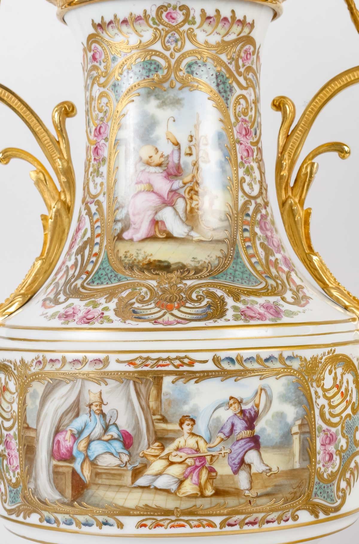 Une importante paire de vases en porcelaine de Sèvres XIXe siècle — 8