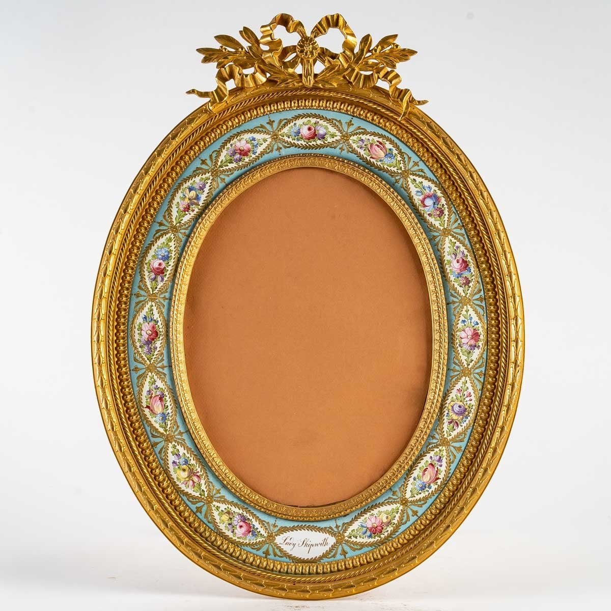 Grand Cadre Photo en bronze et émail de Forme Ovale fin du XIXe siècle — 4
