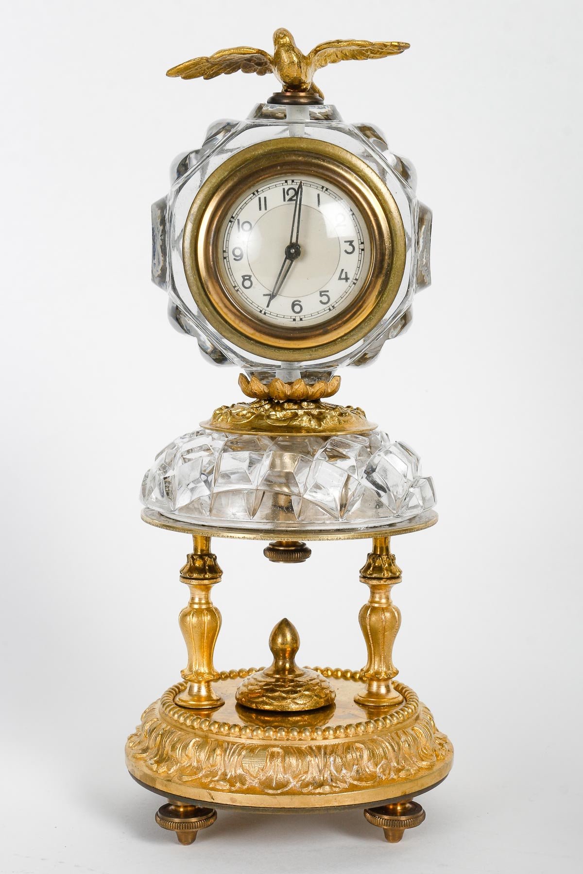 Une garniture de cheminée bronze doré et cristal Baccarat fin du XIXe siècle — 4