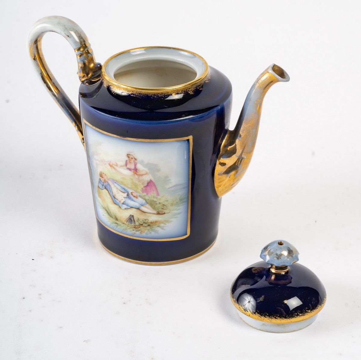 Service à Café en porcelaine dans le Goût de Sèvres — 7