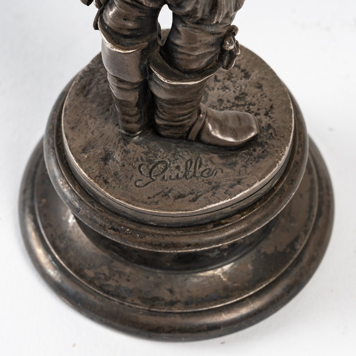 Paire de sculptures en bronze argenté XIXe siècle — 8