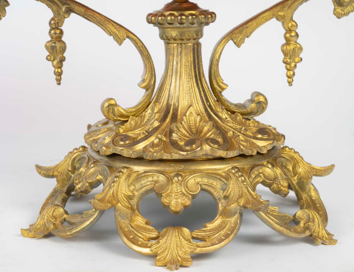 Une belle coupe en cristal et base en bronze doré, époque XIXe siècle — 7