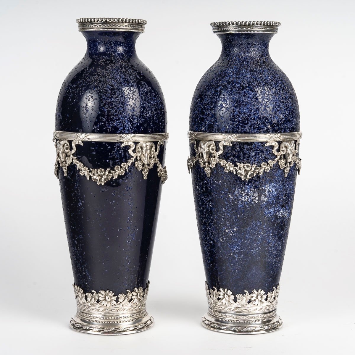 Une paire de vases en porcelaine et Argent Massif, FONTINELLE — 3
