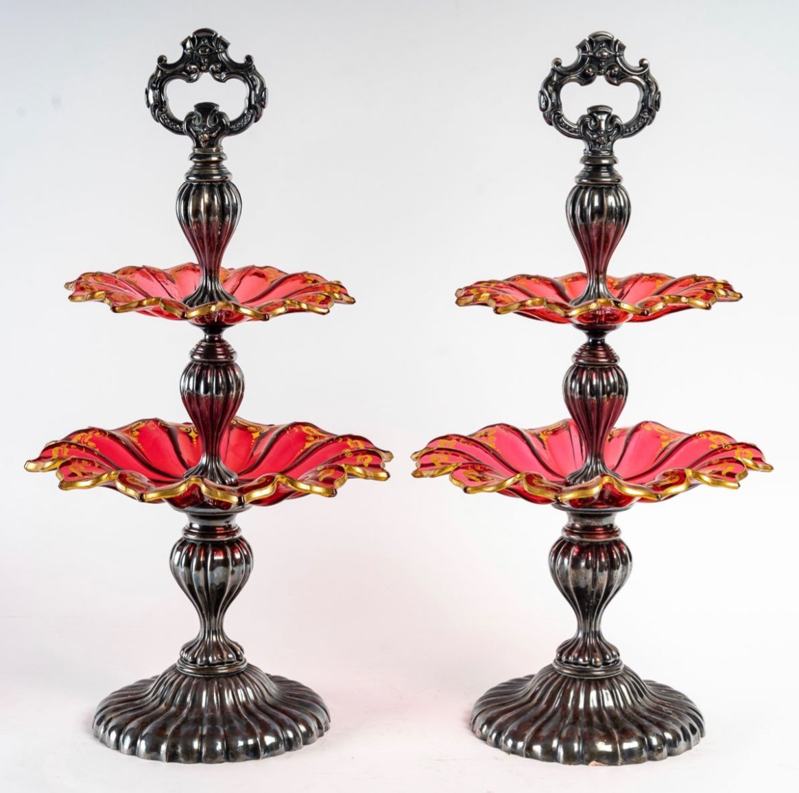 Une paire de présentoirs coupe en cristal de Bohême et Argent Massif fin du XIXe siècle — 7
