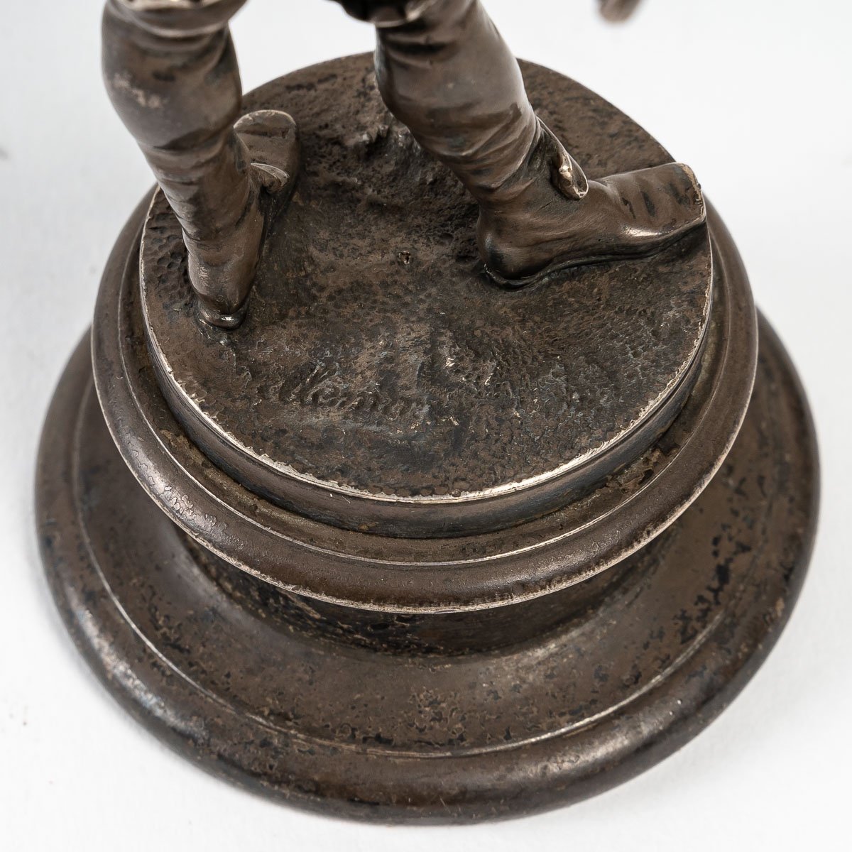 Paire de sculptures en bronze argenté XIXe siècle — 9