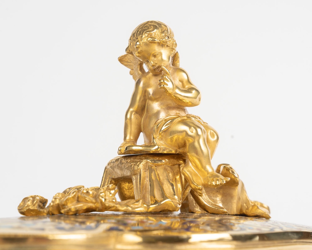 Coffret à bijoux en bronze doré et émaux champlevés, dans le goût de Ferdinand Barbedienne — 9