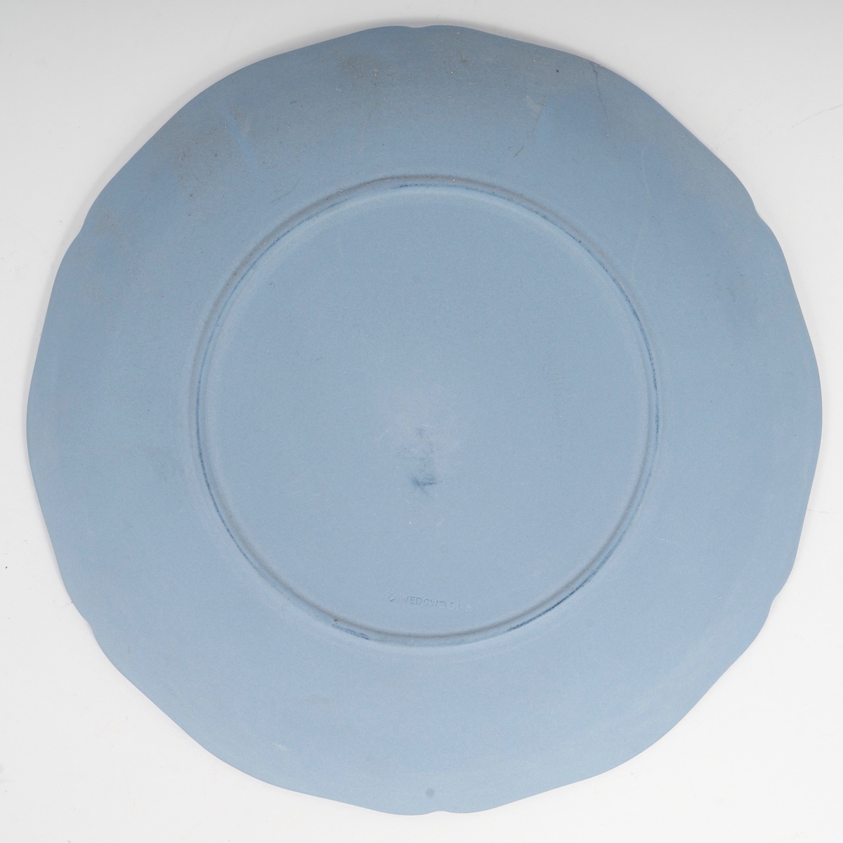 Wedgwood – Plat commémoratif de Noël 1989 en jasperware bleu — 10
