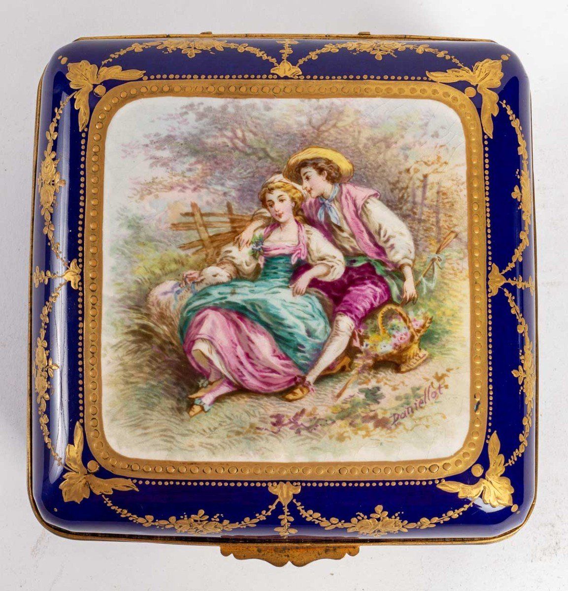 Coffret en porcelaine bleu fin du XIXe siècle — 7